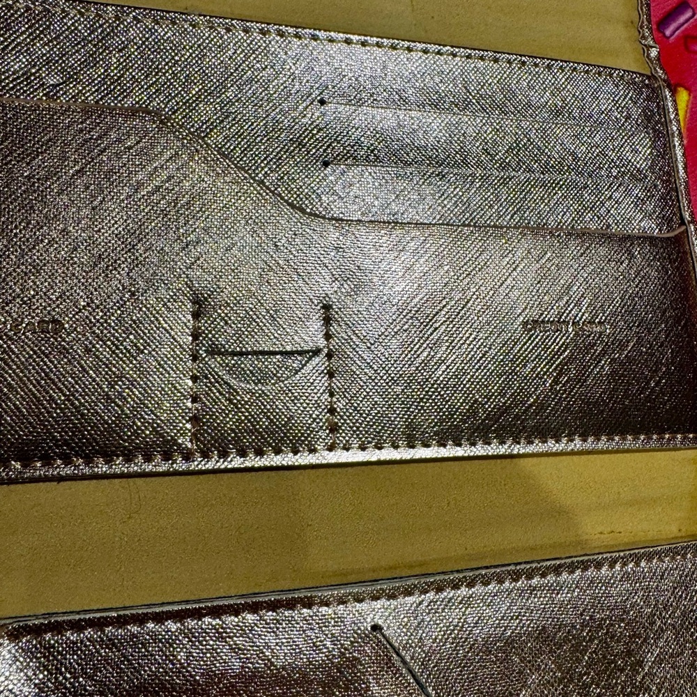 NWOT Gold Travel Clutch Wallet custom paint Sweet Memories - Picture 5 of 9